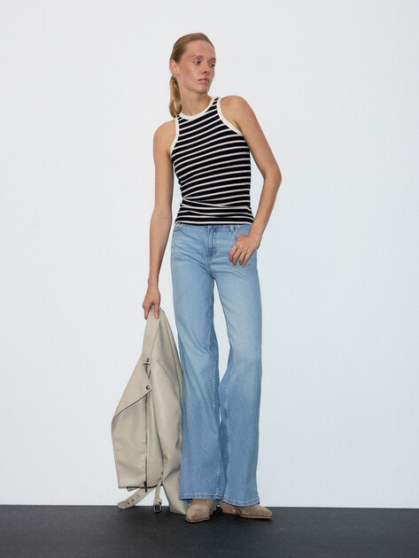 Женская майка GUESS S13X BEIGE AND OFF WHITE, Артикул W5YP47KCZ82, темно-синий | 4891155. Ракурс 2 Женская майка GUESS S13X BEIGE AND OFF WHITE, Артикул W5YP47KCZ82, темно-синий | 4891155. Ракурс 2