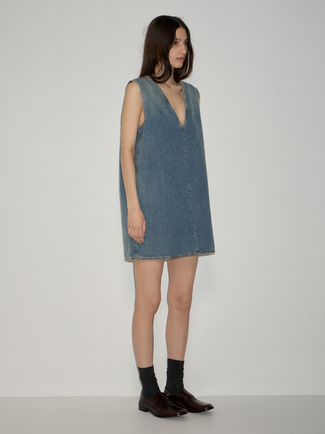 Женское платье MM6 MAISON MARGIELA Midi Dress, Артикул S62DD0049, серо-голубой | 4894441. Ракурс 2