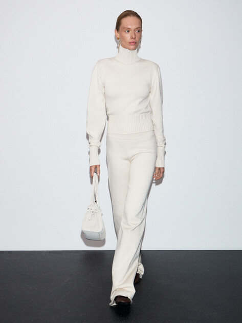 Женские широкие брюки  LUMIQUE, Артикул I0056, молочно-белый | 4898035. Ракурс 5