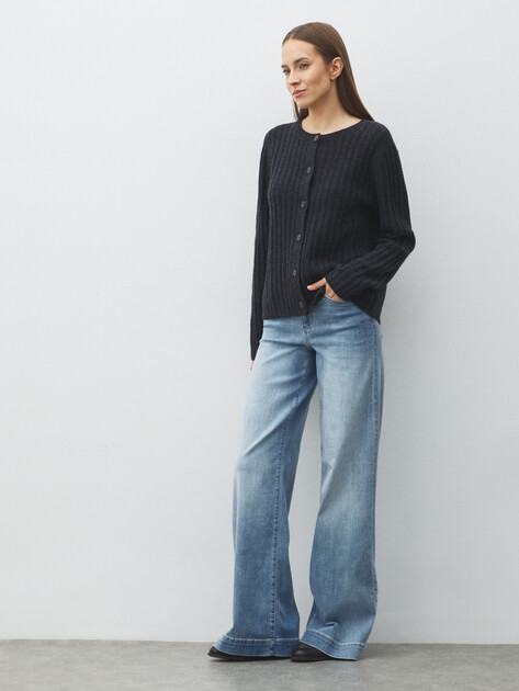 Женские джинсы клеш LIU∙JO, Артикул UA6068, голубой | 4898105. Ракурс 2