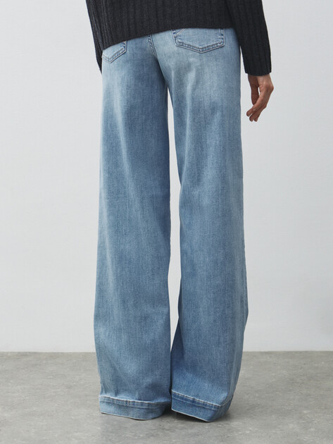 Женские джинсы клеш LIU∙JO, Артикул UA6068, голубой | 4898105. Ракурс 4