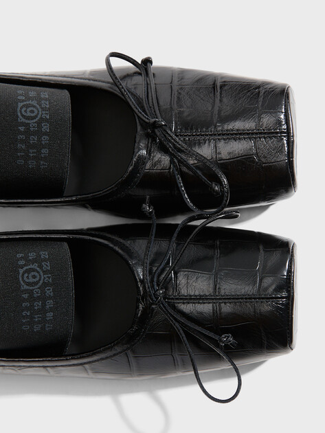 Женские балетки мэри-джейн MM6 MAISON MARGIELA BALLET SHOE, Артикул S59WZ0103, черный | 4898811. Ракурс 3
