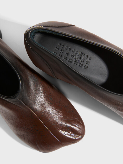 Женские туфли MM6 MAISON MARGIELA COURT SHOE, Артикул S66WL0067, коричневый | 4898827. Ракурс 3