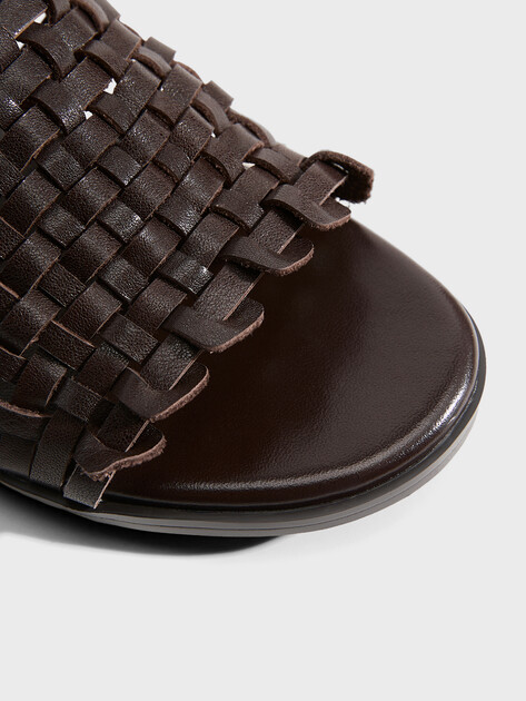 Женские шлепанцы TENDANCE, Артикул GLC7864-01, темно-коричневый | 4903659. Ракурс 3 Женские шлепанцы TENDANCE, Артикул GLC7864-01, темно-коричневый | 4903659. Ракурс 3