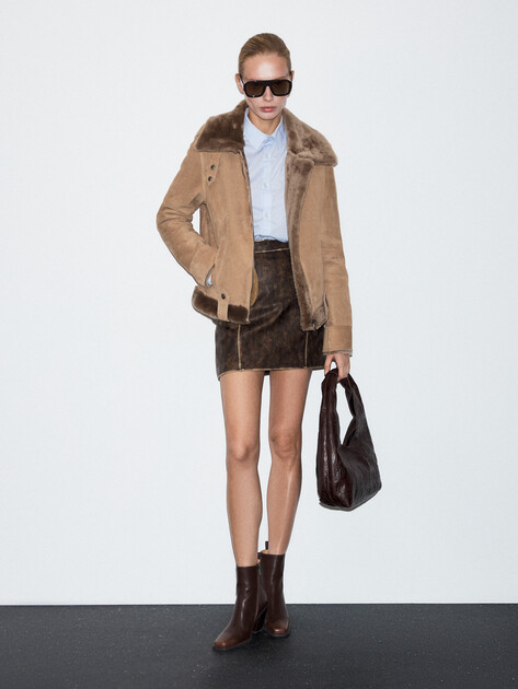 Юбка мини GUESS CHARLENE PU SKIRT, Артикул W5YD46WHDI0, коричневый | 4909397. Ракурс 2