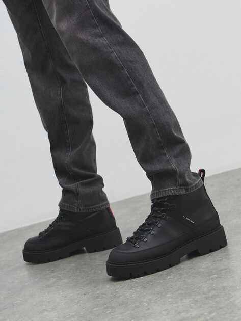 Мужские ботинки TOMMY JEANS, Артикул EM0EM01491(K), черный | 4910317. Ракурс 6 Мужские ботинки TOMMY JEANS, Артикул EM0EM01491(K), черный | 4910317. Ракурс 6