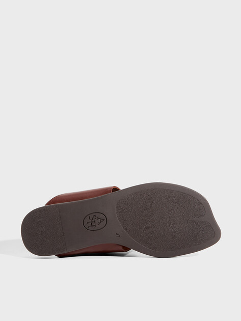 Женские вьетнамки ASH GENIUS SS26, Артикул GENIUS SS26, бордово-коричневый | 4910895. Ракурс 6