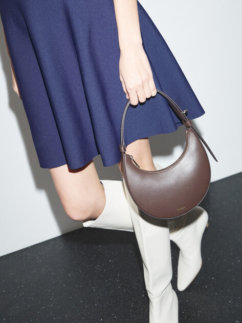 Женская сумка FURLA, Артикул FURLA DELIZIA MINI SHOULDER BAG, шоколадный | 4912200. Ракурс 5 Женская сумка FURLA, Артикул FURLA DELIZIA MINI SHOULDER BAG, шоколадный | 4912200. Ракурс 5