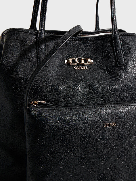 Женская дорожная сумка GUESS VICTTORIA LARGE 2 IN 1 TOTE, Артикул HWPD9514290, черный | 4913303. Ракурс 2