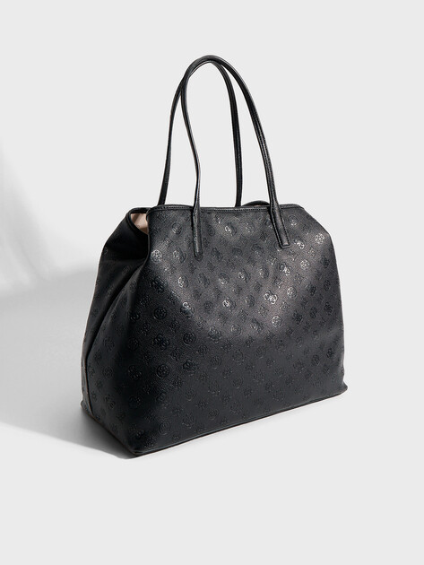 Женская дорожная сумка GUESS VICTTORIA LARGE 2 IN 1 TOTE, Артикул HWPD9514290, черный | 4913303. Ракурс 3