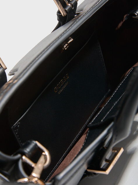 Женский тоут GUESS SOFIA SMALL SATCHEL, Артикул HWDIAAP6236, черный | 4913448. Ракурс 4
