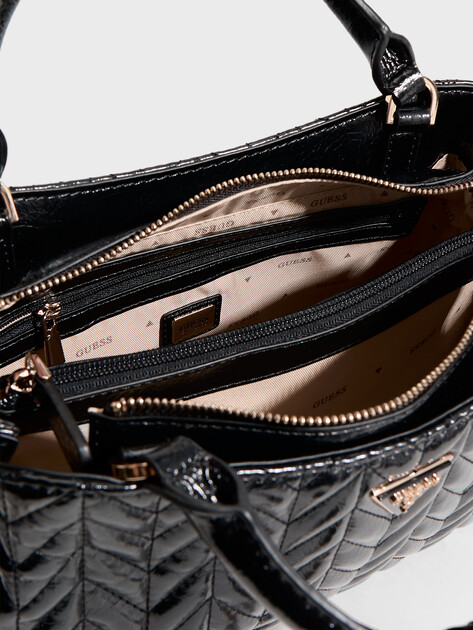 Женский тоут GUESS CHERYL TRIPLE COMP SATCHEL, Артикул HWTQ9720060, черный | 4913565. Ракурс 4
