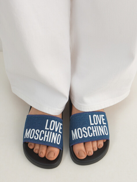 Женские шлепанцы LOVE MOSCHINO POOL SLIDE, Артикул JA28192G, синевато-голубой | 4917914. Ракурс 7