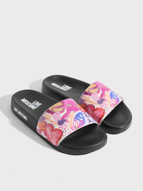 Женские сланцы LOVE MOSCHINO POOL SLIDE, Артикул JA28162G, мультицвет | 4917924. Ракурс 2 Женские сланцы LOVE MOSCHINO POOL SLIDE, Артикул JA28162G, мультицвет | 4917924. Ракурс 2