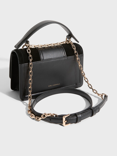 Женская сумка KARL LAGERFELD k/nova sm crossbody suede, Артикул A4W30276, черный | 4920362. Ракурс 3 Женская сумка KARL LAGERFELD k/nova sm crossbody suede, Артикул A4W30276, черный | 4920362. Ракурс 3