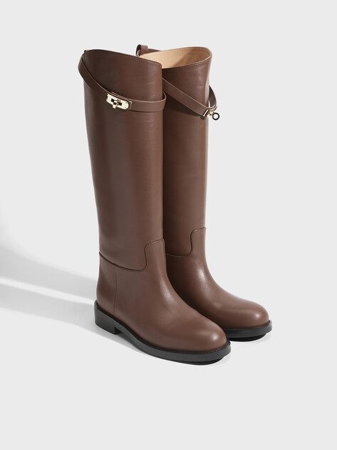 Женские сапоги TENDANCE, Артикул SW609A-21, коричневый | 4932989. Ракурс 2 Женские сапоги TENDANCE, Артикул SW609A-21, коричневый | 4932989. Ракурс 2