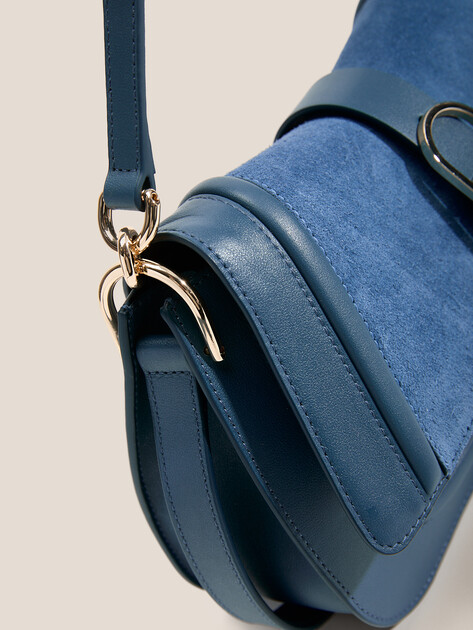 Женская сумка FURLA, Артикул FURLA FLOW M TOP HANDLE, серо-синий | 4936337. Ракурс 2 Женская сумка FURLA, Артикул FURLA FLOW M TOP HANDLE, серо-синий | 4936337. Ракурс 2