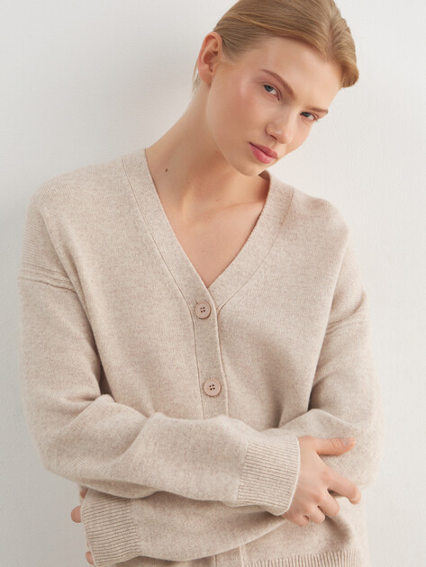 Женский кардиган MAISON DAVID, Артикул MDS-KN07, светло-бежевый | 4939709. Ракурс 3