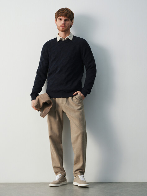 Мужской джемпер GUESS JOHN CN G CHAIN AO STITCH SWTR, Артикул M5BR19Z0470, темно-синий | 4948967. Ракурс 2