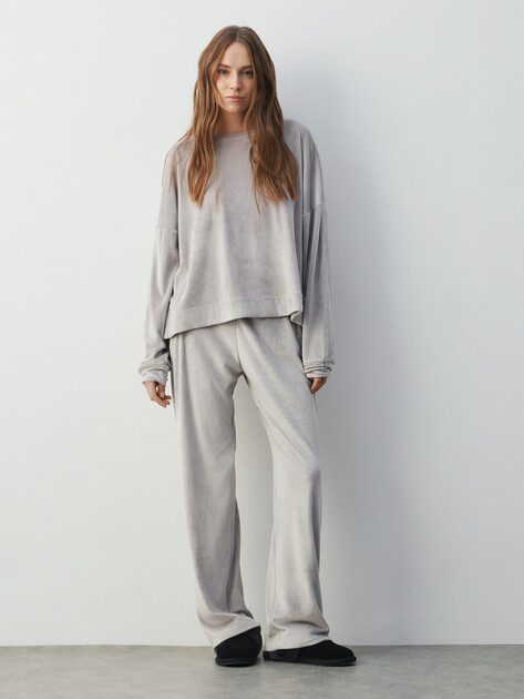 Женский свитшот ETAM, Артикул GALIKA - SWEATSHIRT, серый | 4948968. Ракурс 2 Женский свитшот ETAM, Артикул GALIKA - SWEATSHIRT, серый | 4948968. Ракурс 2