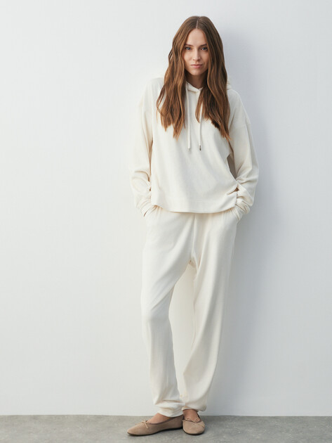 Женское худи ETAM, Артикул GALIKAN - SWEATSHIRT, молочно-бежевый | 4949292. Ракурс 5