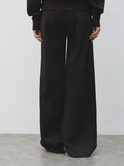 Женские широкие брюки  GUESS TAILORING SCUBA PANTS, Артикул W5BB53KAUJ2, черный | 4955751. Ракурс 4