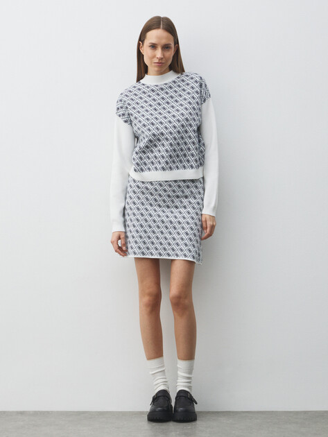 Юбка мини GUESS AUBREY 4G SKIRT SWTR, Артикул W5BD81Z3JD2, молочно-белый | 4956884. Ракурс 2