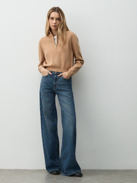 Женские широкие джинсы  GUESS BELLFLOWER, Артикул W5YA82D4K30, синий | 4958380. Ракурс 2