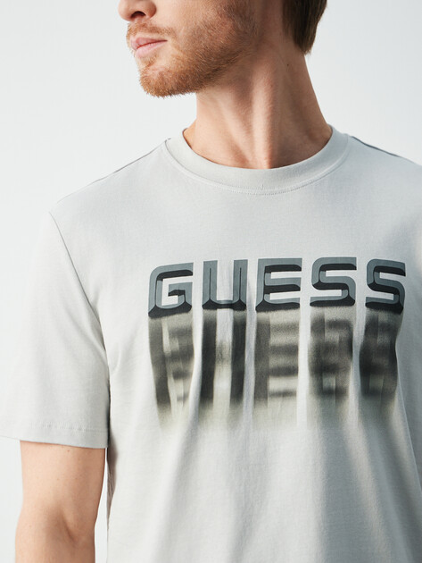 Мужская футболка GUESS ZADAR CN T-SHIRT, Артикул Z5BI12I3Z14, светло-серый | 4960854. Ракурс 3