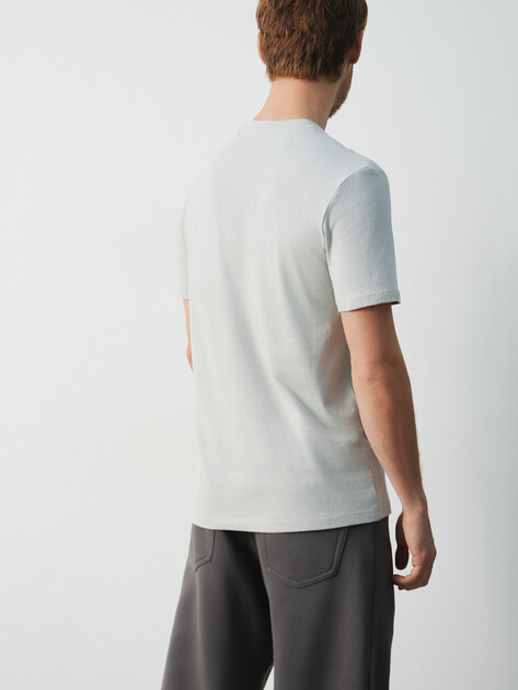 Мужская футболка GUESS ZADAR CN T-SHIRT, Артикул Z5BI12I3Z14, светло-серый | 4960854. Ракурс 4