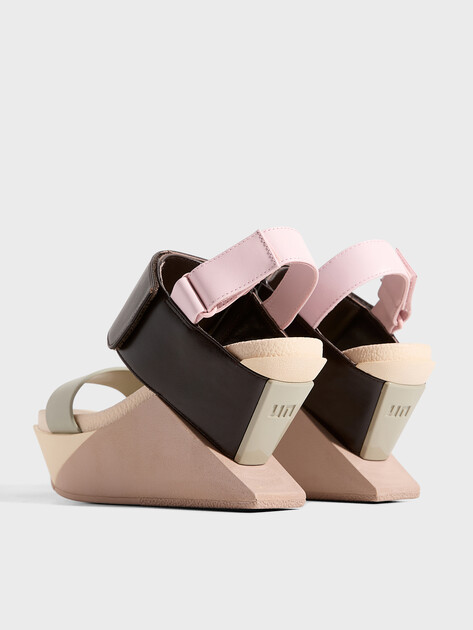 Женские босоножки UNITED NUDE Delta Wedge Sandal, Артикул DELTA WEDGE SANDAL, темно-коричневый | 4962130. Ракурс 5