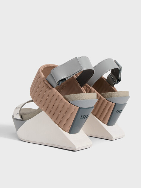 Женские босоножки UNITED NUDE Delta Wedge Puffier, Артикул Delta Wedge Puffier, темно-бежевый | 4962188. Ракурс 5 Женские босоножки UNITED NUDE Delta Wedge Puffier, Артикул Delta Wedge Puffier, темно-бежевый | 4962188. Ракурс 5