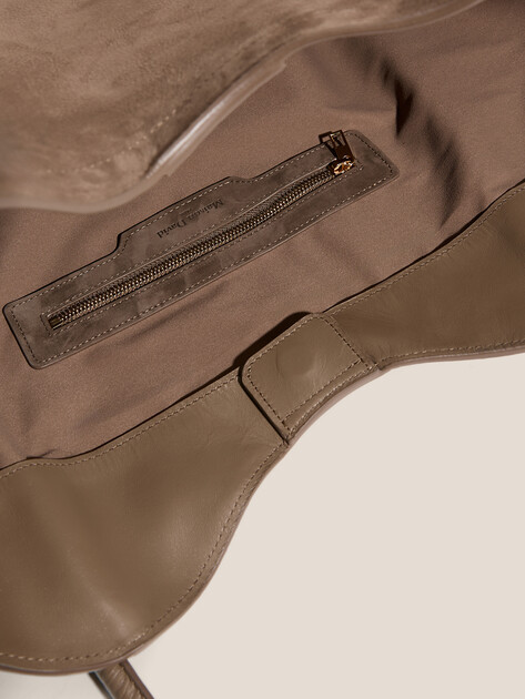 Женская сумка  MAISON DAVID, Артикул LAURA MAXI, серовато-коричневый | 4964346. Ракурс 4