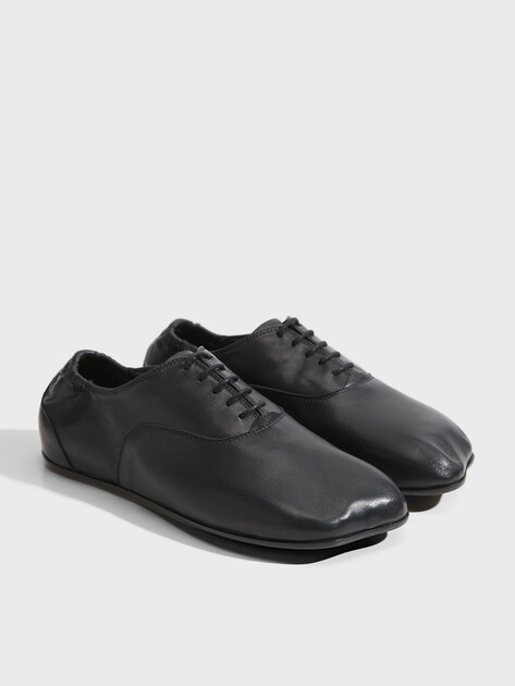 Женские оксфорды MM6 MAISON MARGIELA LACE-UPS, Артикул S59WQ0123, черный | 4969319. Ракурс 2 Женские оксфорды MM6 MAISON MARGIELA LACE-UPS, Артикул S59WQ0123, черный | 4969319. Ракурс 2