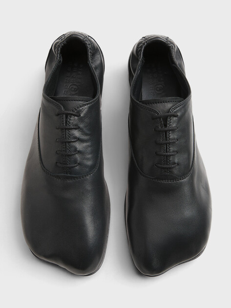 Женские оксфорды MM6 MAISON MARGIELA LACE-UPS, Артикул S59WQ0123, черный | 4969319. Ракурс 4 Женские оксфорды MM6 MAISON MARGIELA LACE-UPS, Артикул S59WQ0123, черный | 4969319. Ракурс 4