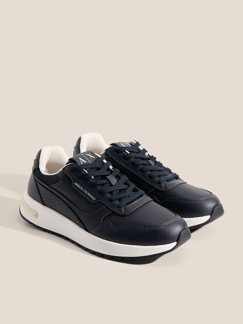Мужские кроссовки ARMANI EXCHANGE DUSSELDORF, Артикул XM002625, темно-синий | 4971672. Ракурс 2 Мужские кроссовки ARMANI EXCHANGE DUSSELDORF, Артикул XM002625, темно-синий | 4971672. Ракурс 2