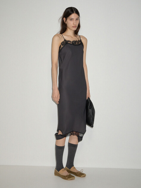 Женское платье MM6 MAISON MARGIELA Midi Dress, Артикул S52DD0075, антрацитовый | 4979183. Ракурс 2