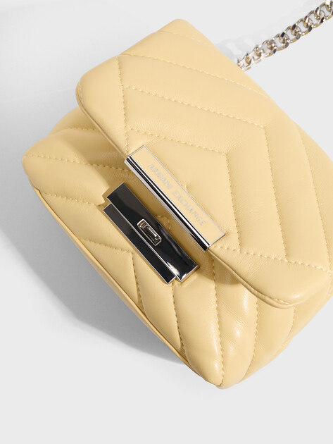Женская сумка через плечо кросс-боди ARMANI EXCHANGE VICTORIA MINI BAG, Артикул 948587, светло-желтый | 4979505. Ракурс 2