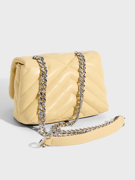 Женская сумка через плечо кросс-боди ARMANI EXCHANGE VICTORIA MINI BAG, Артикул 948587, светло-желтый | 4979505. Ракурс 3