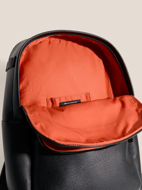 Мужской рюкзак ARMANI EXCHANGE MADRID BACKPACK, Артикул XM002030, черный | 4979543. Ракурс 4