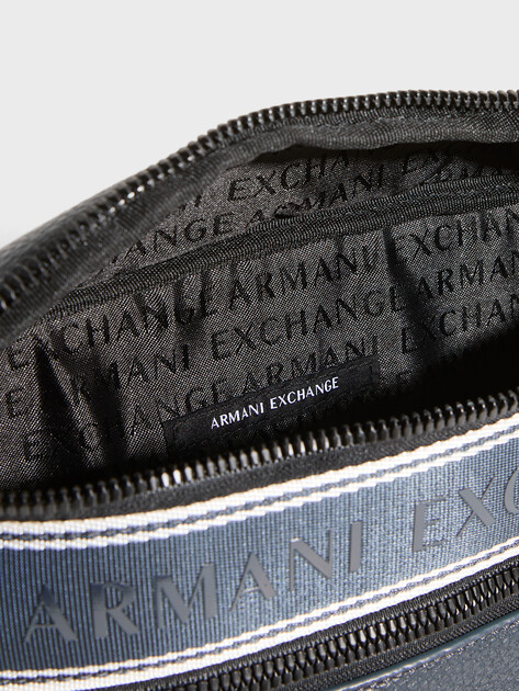 Мужская поясная сумка ARMANI EXCHANGE IAN WAISTBAG, Артикул XM002834, темно-синий | 4979586. Ракурс 4