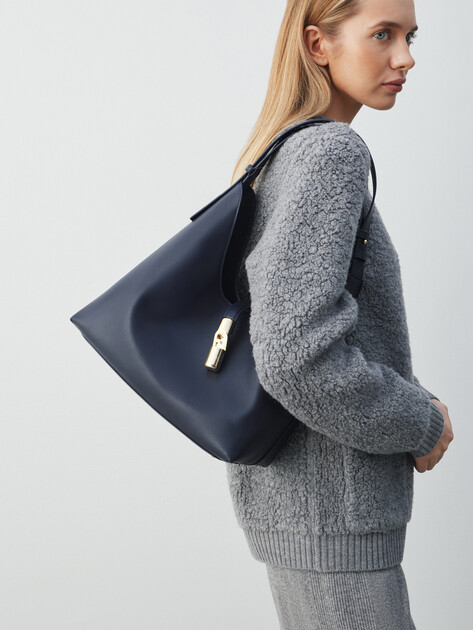 Женская сумка  FURLA, Артикул FURLA GOCCIA M HOBO, темно-синий | 4989420. Ракурс 5