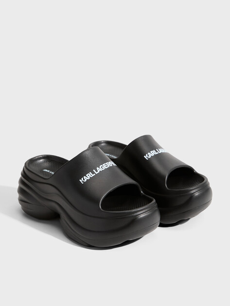 Женские сланцы KARL LAGERFELD KONTOUR SLIDE Karl Logo Slider, Артикул KL88900A, черный | 4992075. Ракурс 2