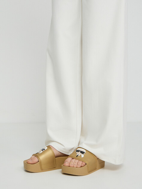 Женские сланцы KARL LAGERFELD KONDO MAXI II Karl NFT Shine, Артикул KL80805C, золотой | 4992327. Ракурс 7