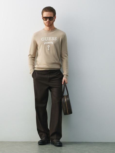 Мужской джемпер GUESS HAMMOND CN LS LOGO BASIC SWTR, Артикул M5YR00Z0122, пыльно-бежевый | 4992656. Ракурс 2