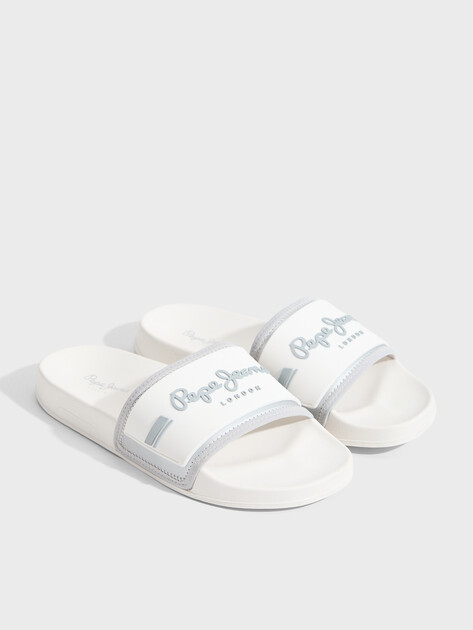 Женские сланцы PEPE JEANS SLIDER MET W, Артикул PLS700003, белый | 4995927. Ракурс 2 Женские сланцы PEPE JEANS SLIDER MET W, Артикул PLS700003, белый | 4995927. Ракурс 2