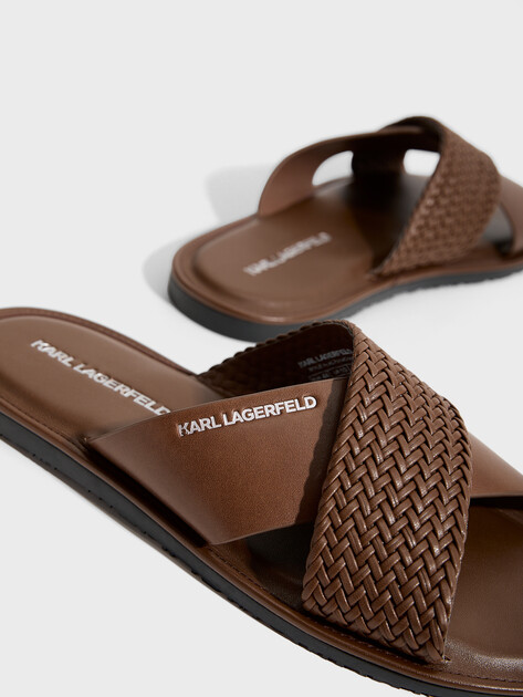 Мужские шлепанцы KARL LAGERFELD KASTOR IV Kross Strap Sandal, Артикул KL70214C, коричневый | 4996462. Ракурс 3