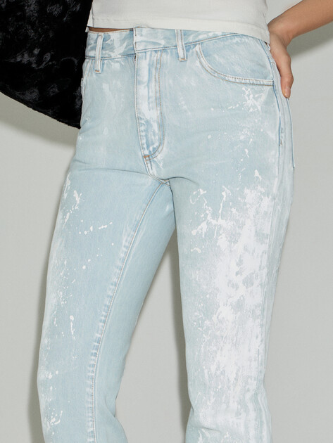 Женские прямые джинсы  MM6 MAISON MARGIELA, Артикул S62LB0216, светло-голубой | 4997672. Ракурс 4