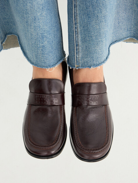 Женские лоферы MM6 MAISON MARGIELA, Артикул S66WR0034, темно-коричневый | 5008840. Ракурс 6