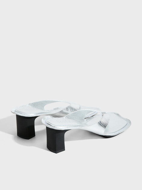 Женские мюли MM6 MAISON MARGIELA, Артикул S66WP0120, серебряный | 5008856. Ракурс 5